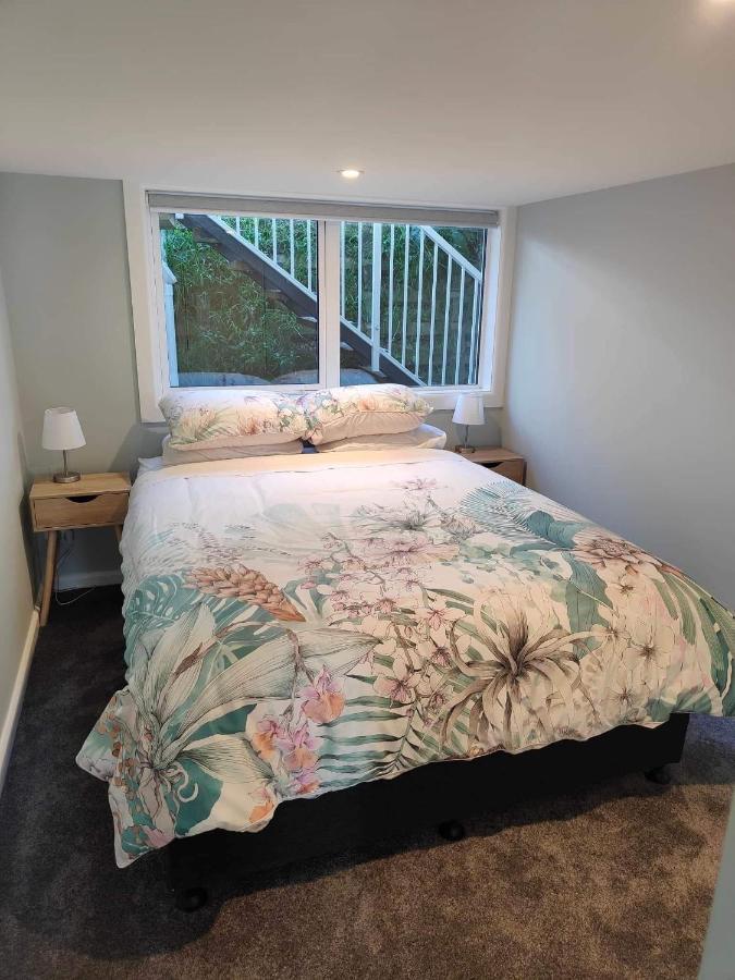 Fully Renovated Hillside Apartment Close To City Christchurch Esterno foto
