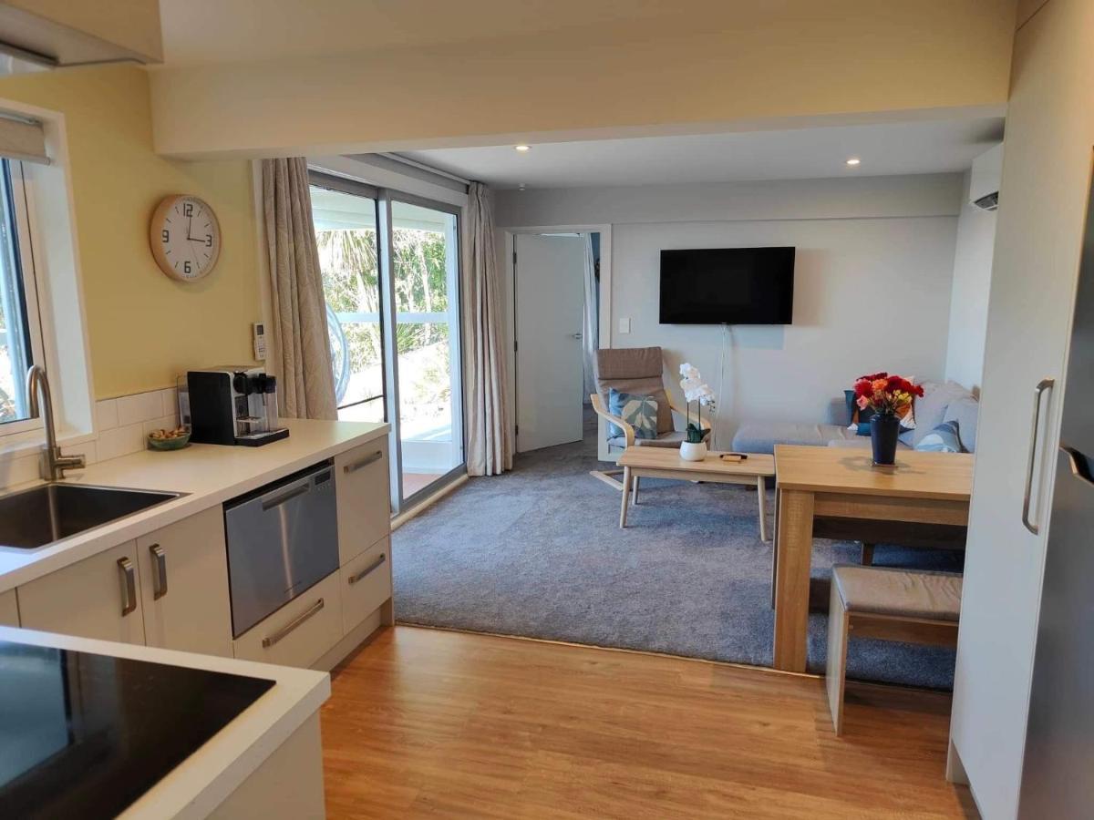 Fully Renovated Hillside Apartment Close To City Christchurch Esterno foto