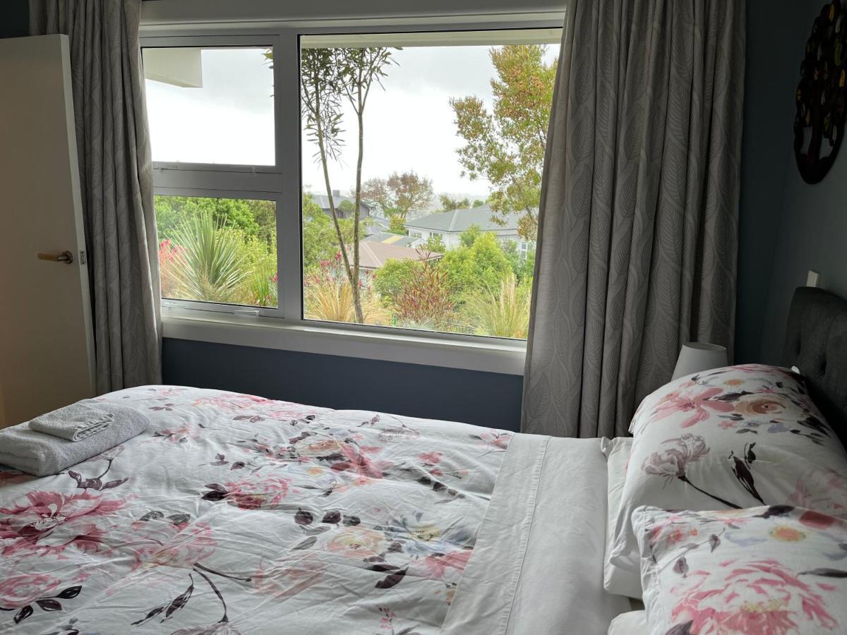 Fully Renovated Hillside Apartment Close To City Christchurch Esterno foto